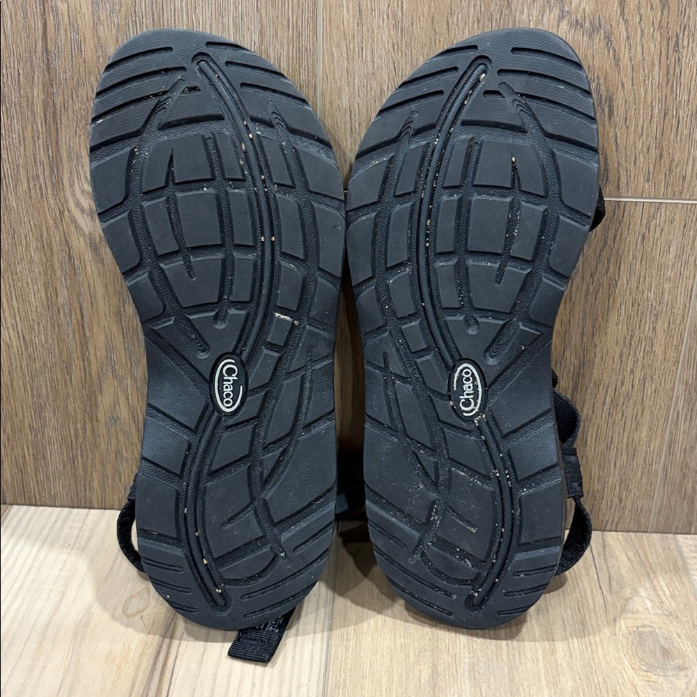 Chaco Women's Z/2 Adjustable Strap Classic Sandal Black j105430 Size 9 Toe Strap - Picture 6 of 8